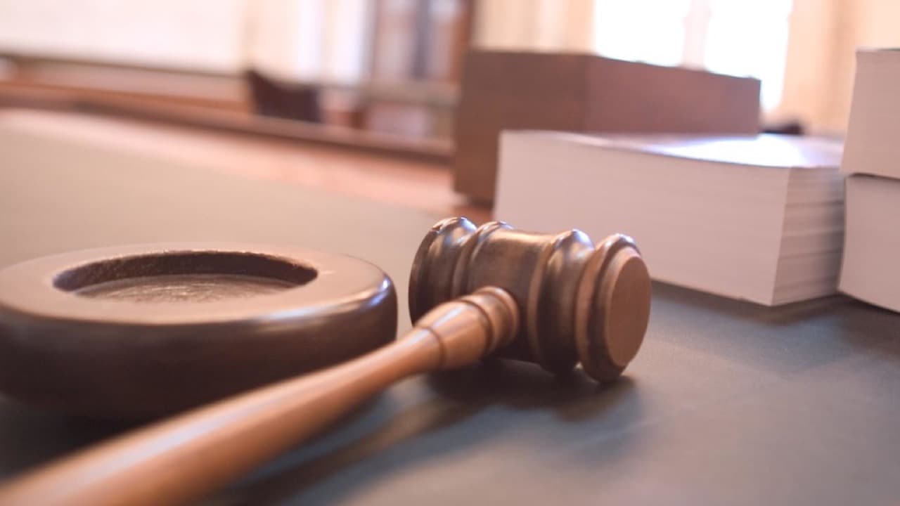 Imagem da notícia: Ministério Público acusa ex-autarcas da Chamusca por negócios de edição de livros