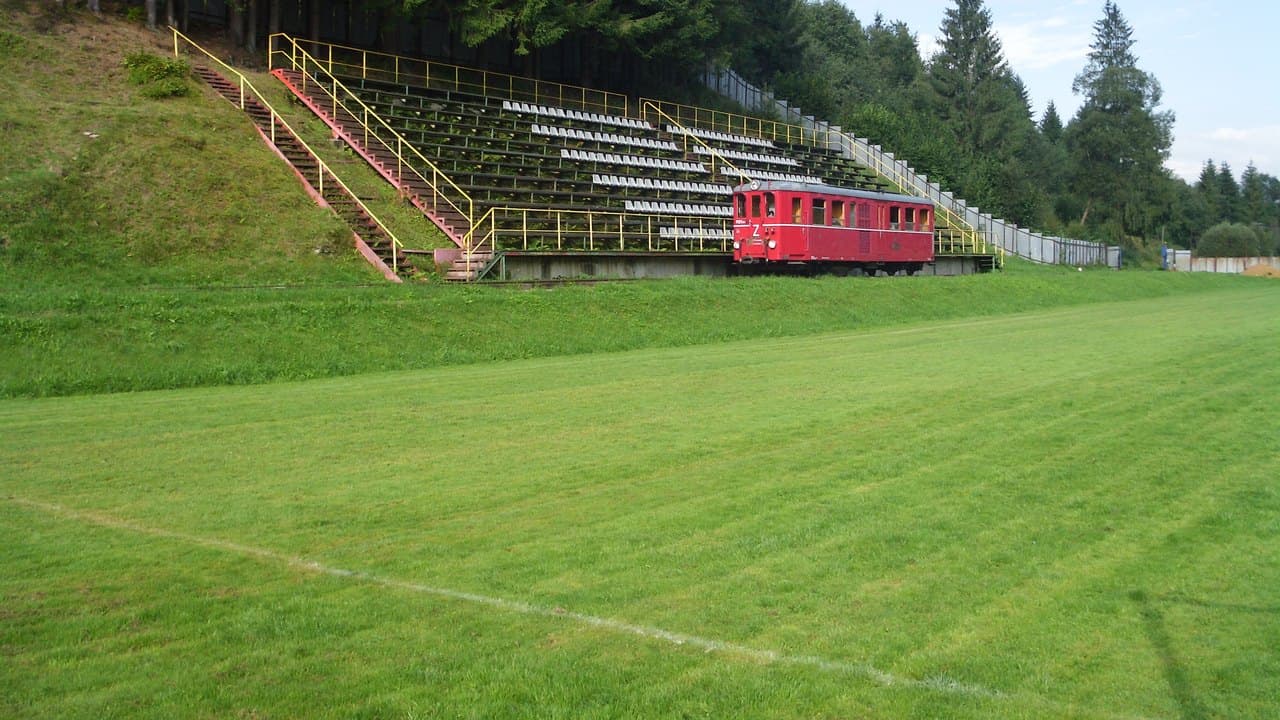 Imagem da notícia: Machico Cup 2026 juntou mais de mil jovens no futebol de formação