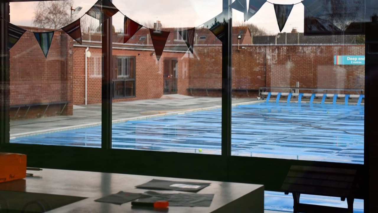 Imagem da notícia: Piscinas Municipais de Vendas Novas assinalam o Dia Internacional da Juventude