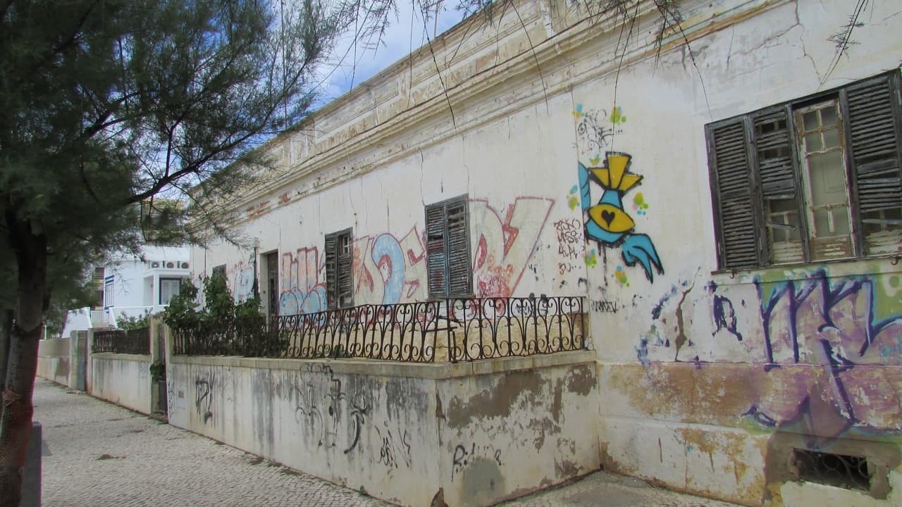Imagem da notícia: Silves apoia reabilitação urbana com dois programas municipais
