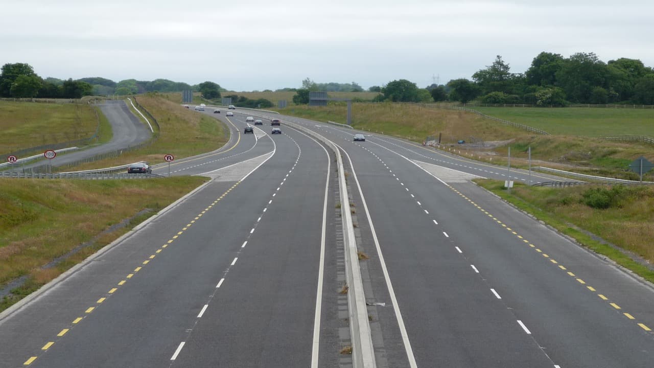 Imagem da notícia: Beneficiação da EN1 entre Vila Franca de Xira e o Carregado prevê nova passagem de peões